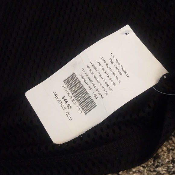 Hooded tank - Picture 3 of 4